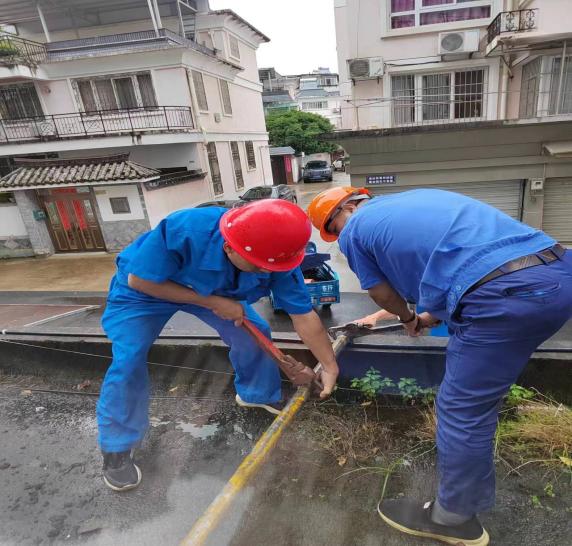 “三落兩?！惫泊偃?xì)夤艿栏脑熘脫Q工作安全平穩(wěn)有序